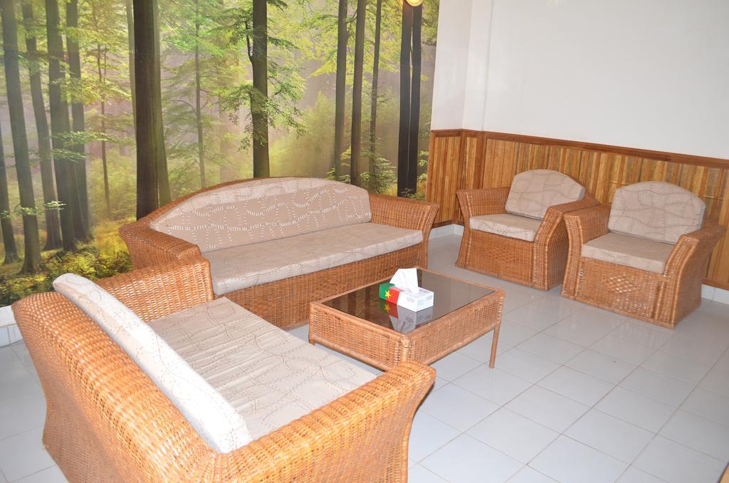 Ouaga Beach Hotel Ouagadougou Exteriör bild