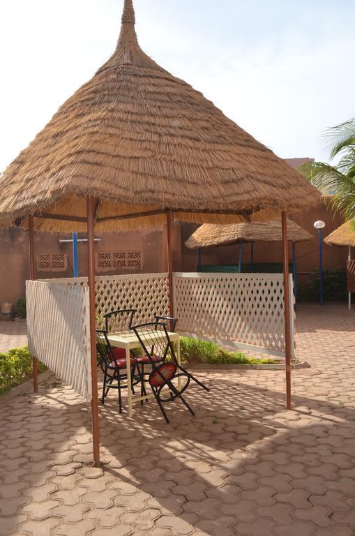 Ouaga Beach Hotel Ouagadougou Exteriör bild